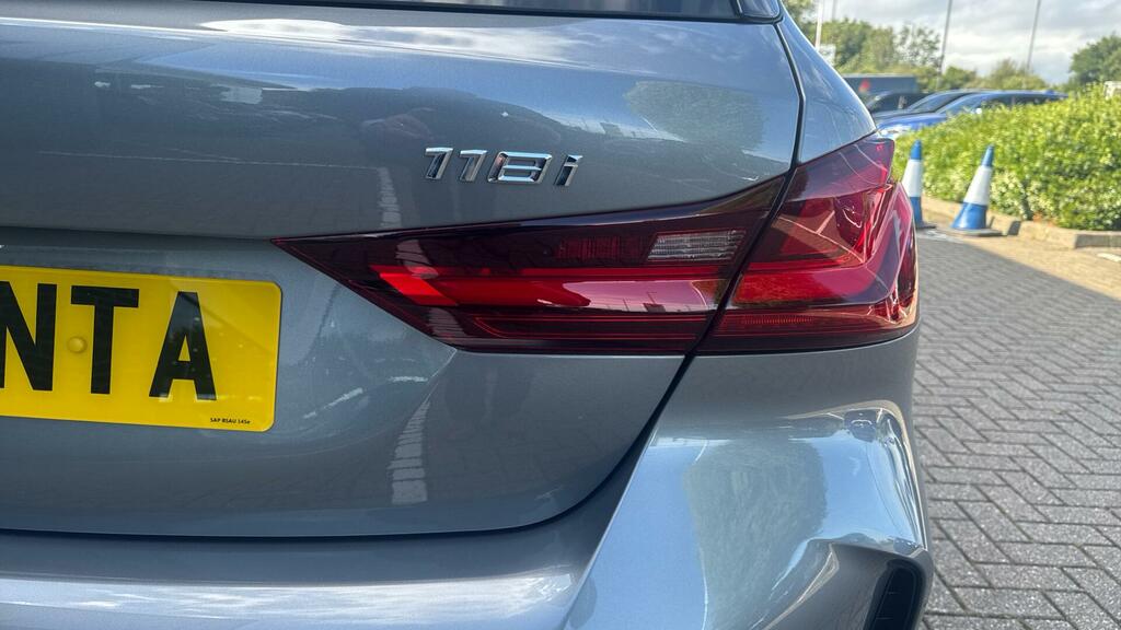 BMW 1 Series 116D Se Step White #21