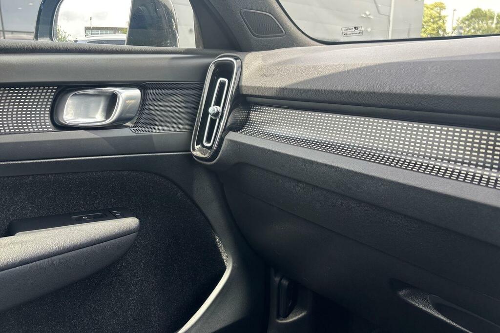 Volvo XC40 T3 Inscription Blue #14