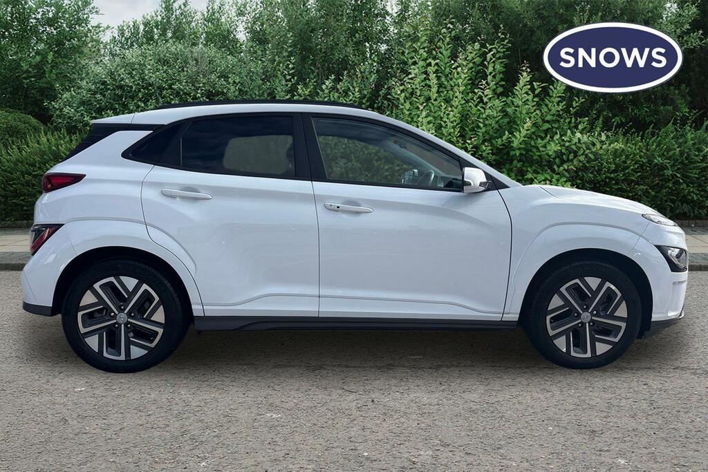 Hyundai Kona 64Kwh Ultimate 10.5Kw Charger White #5