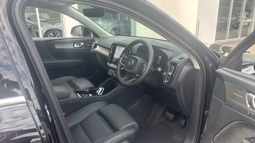 Volvo XC40 Ultra, B4 Mild Hybrid, Bright Black #4
