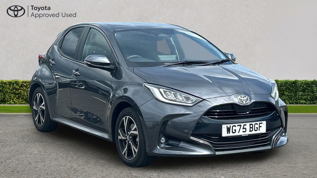 Toyota Yaris 1.5 Vvt-h Design E-cvt Euro 6 Ss WG75BGF Grey