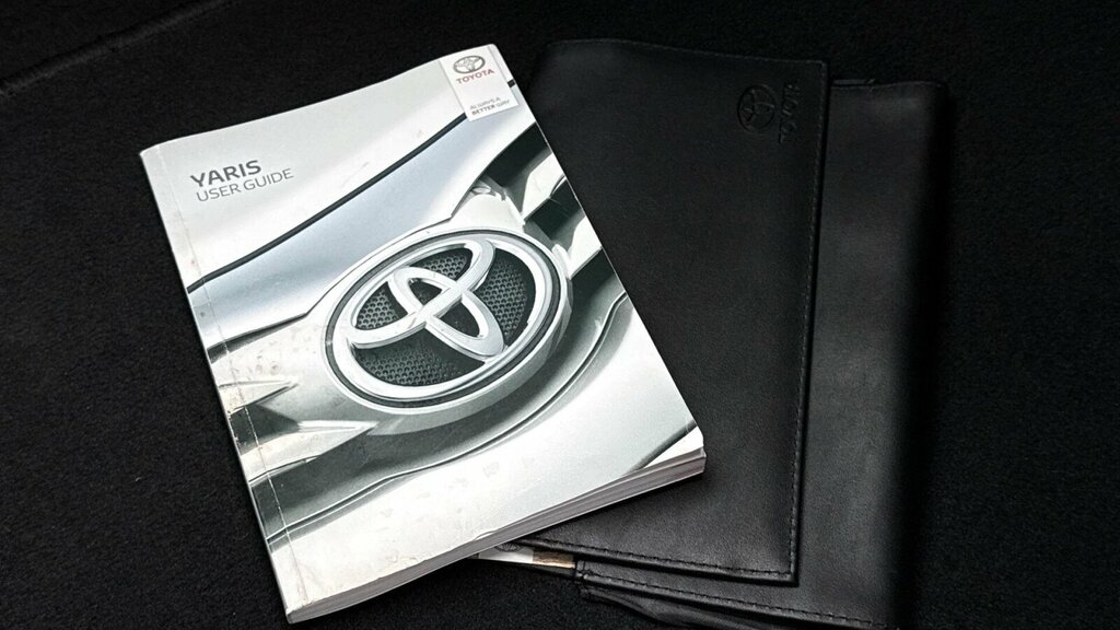Toyota Yaris Design Black #99