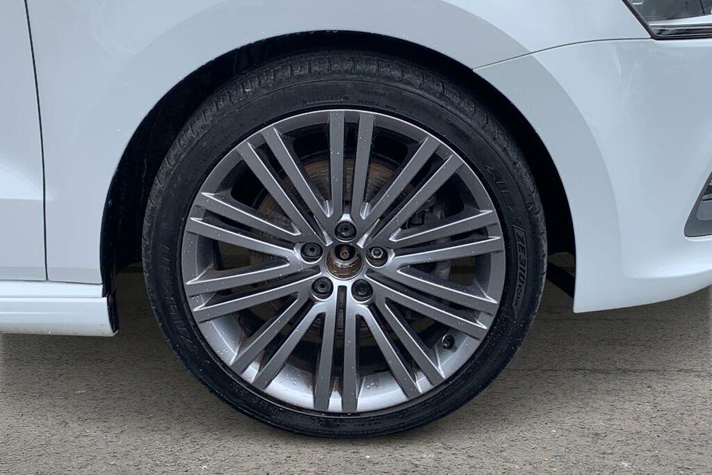 Volkswagen Polo 1.4 Tsi Bluemotion Tech Act Bluegt Dsg Euro 6 Ss WH16RYF White #5