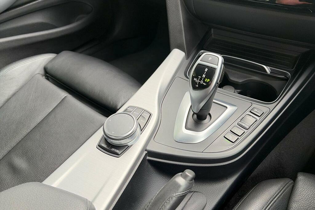 BMW 4 Series 420D Sport Gran Coupe White #10