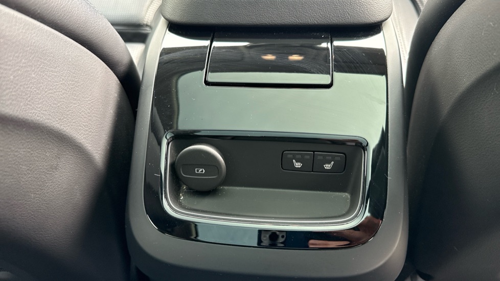 Volvo V90 Momentum, B4 Mild Hybrid Climate Pack Blue #31