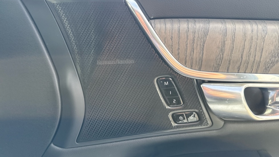 Volvo V90 Momentum, B4 Mild Hybrid Climate Pack Blue #23