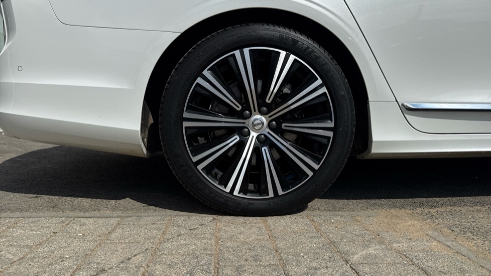 Volvo V90 Momentum, B4 Mild Hybrid Climate Pack Blue #9