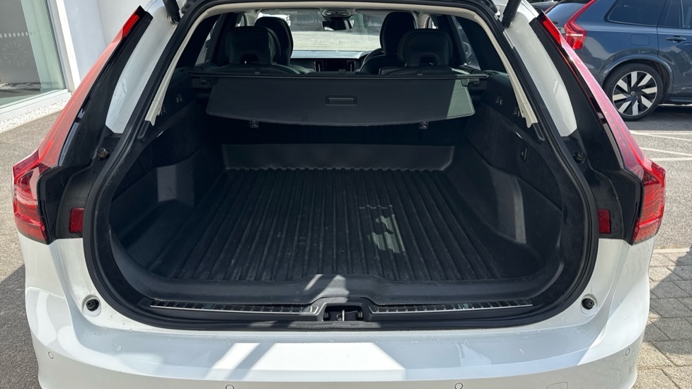Volvo V90 Momentum, B4 Mild Hybrid Climate Pack Blue #13