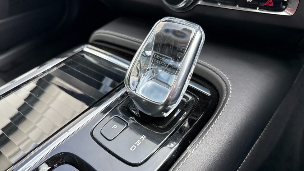 Volvo V90 Momentum, B4 Mild Hybrid Climate Pack Blue #24