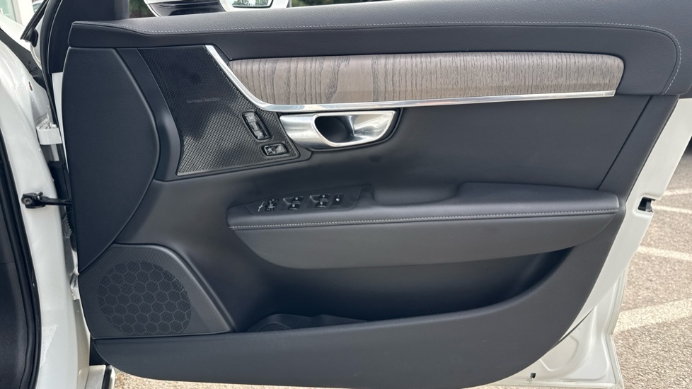 Volvo V90 Momentum, B4 Mild Hybrid Climate Pack Blue #27