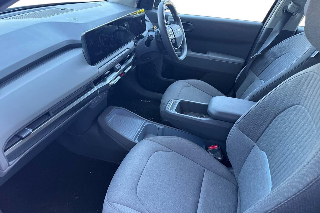 Kia EV3 81.4Kwh Air Black #2