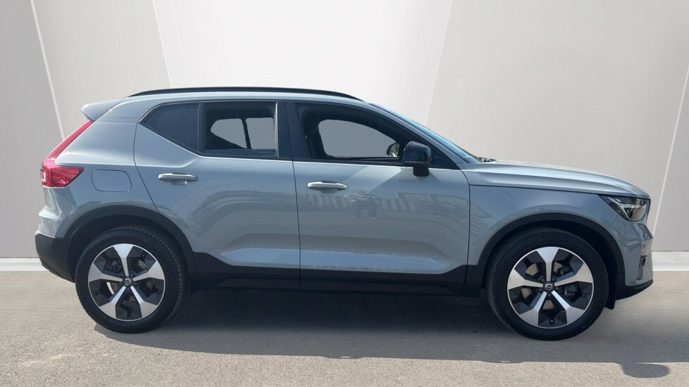 Volvo XC40 Plus, B4 Mild Hybrid, Dark RF25PKJ Grey #3