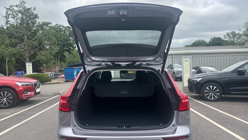 Volvo V60 Plus, B4 Mild Hybrid, Tailgate-apple Grey #13