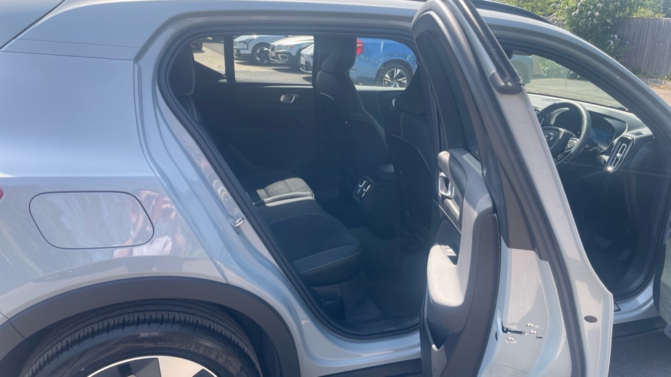 Volvo XC40 Plus, B3 Mild Hybrid, Dark RF25NPD Grey #6