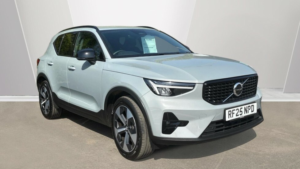 Volvo XC40 Plus, B3 Mild Hybrid, Dark Grey