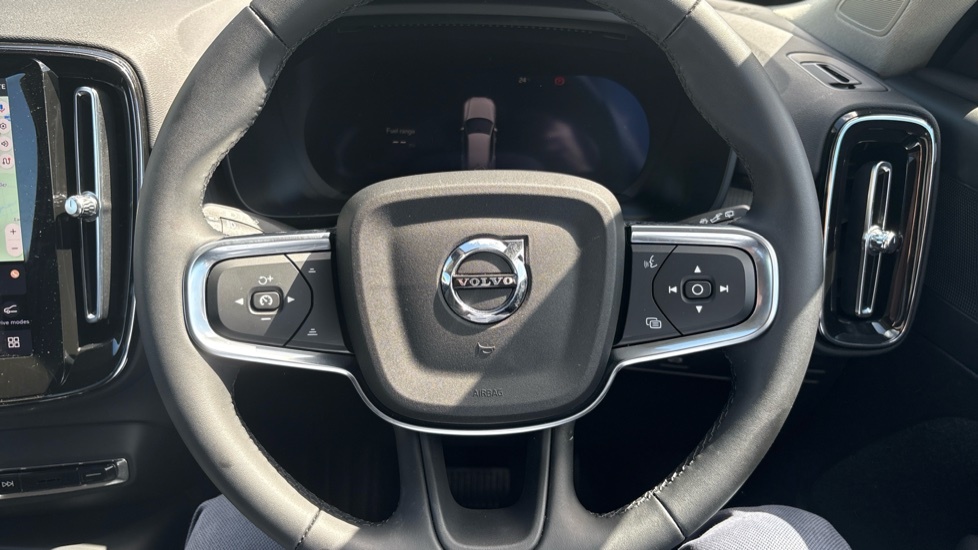 Volvo XC40 Plus, B4 Mild Hybrid, Dark  #10