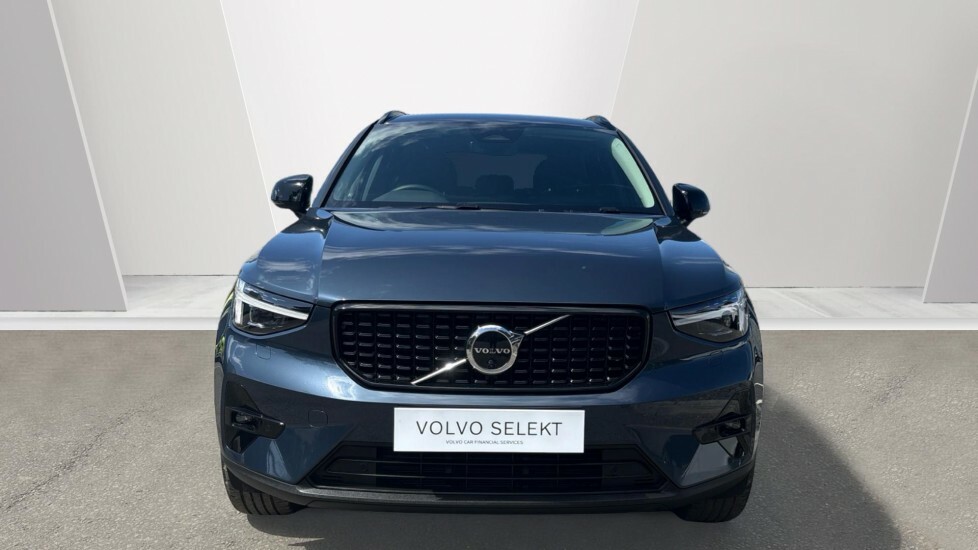 Volvo XC40 Plus, B4 Mild Hybrid, Dark  #8