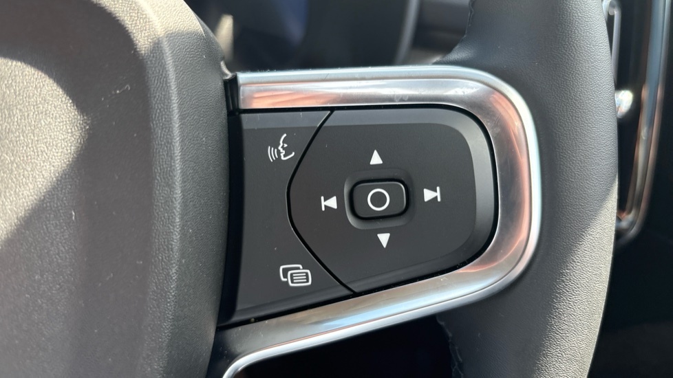Volvo XC40 Plus, B4 Mild Hybrid, Dark  #20