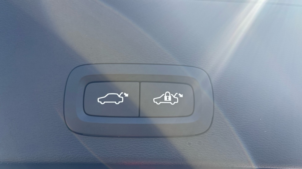 Volvo XC40 Plus, B4 Mild Hybrid, Dark  #32