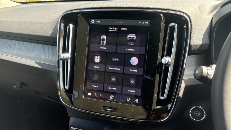 Volvo XC40 Plus, B4 Mild Hybrid, Dark  #15