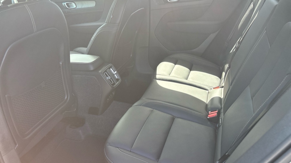 Volvo XC40 Plus, B4 Mild Hybrid, Dark  #30