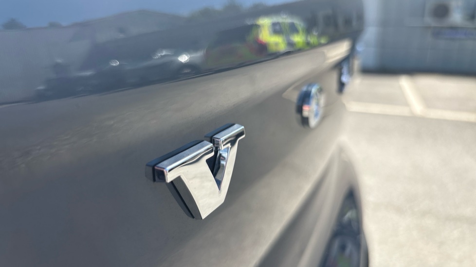 Volvo XC40 Plus, B4 Mild Hybrid, Dark  #34