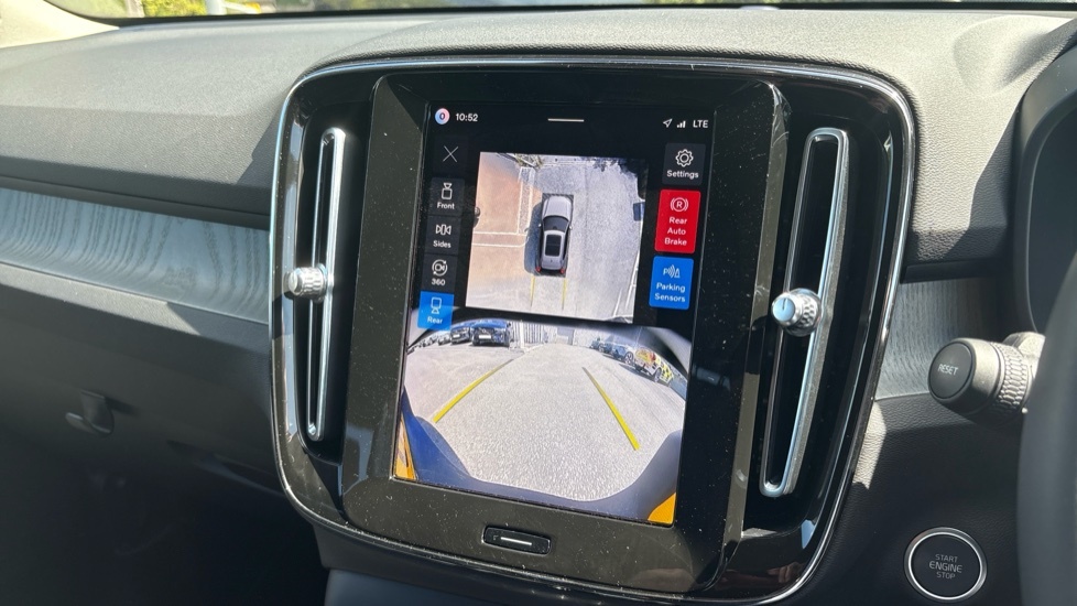 Volvo XC40 Plus, B4 Mild Hybrid, Dark  #17