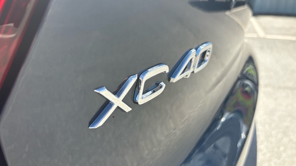 Volvo XC40 Plus, B4 Mild Hybrid, Dark  #33