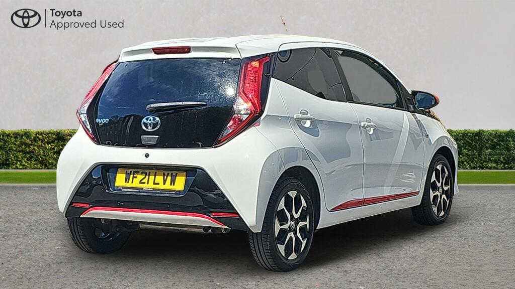 Toyota Aygo 1.0 Vvt-i X-trend X-shift Euro 6 Safety Sense White #2