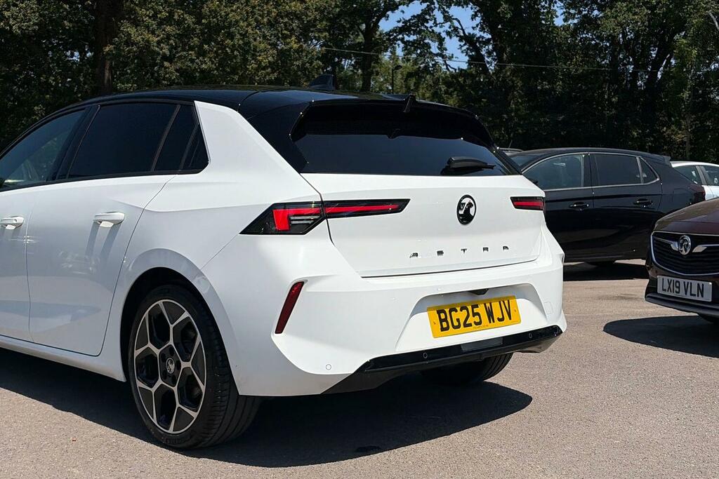 Vauxhall Astra 1.2 Turbo 130 Griffin White #26