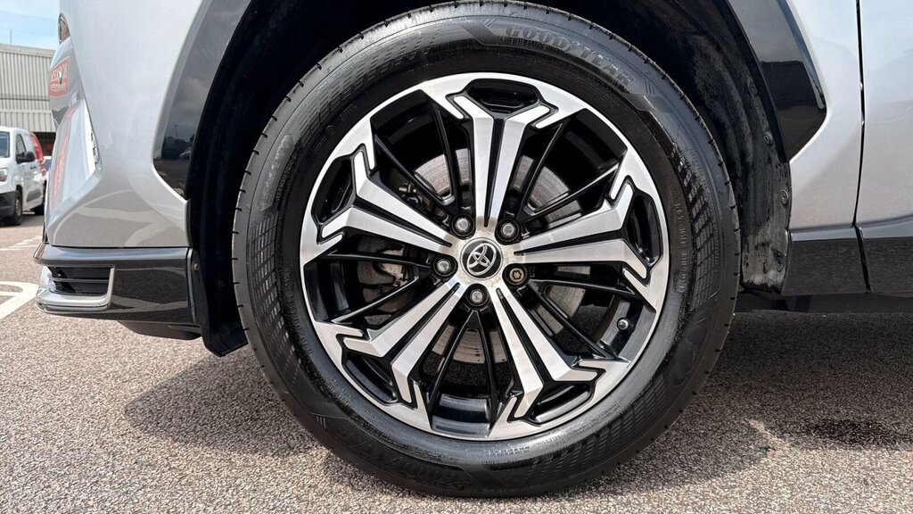 Toyota Rav 4 Rav4 Design Hev Cvt Black #26