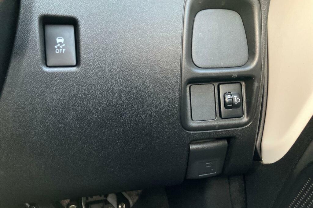Peugeot 108 Active Top White #27