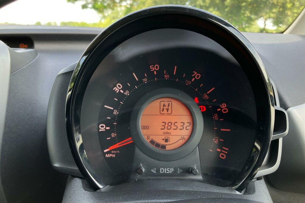 Peugeot 108 Active Top White #14