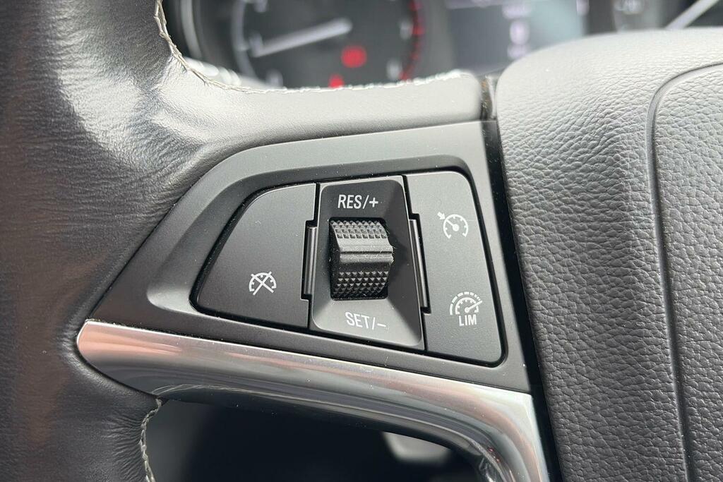 Vauxhall Mokka Active Ecotec Ss White #16