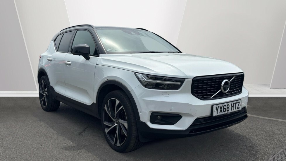 Volvo XC40 T5 Awd R-design White