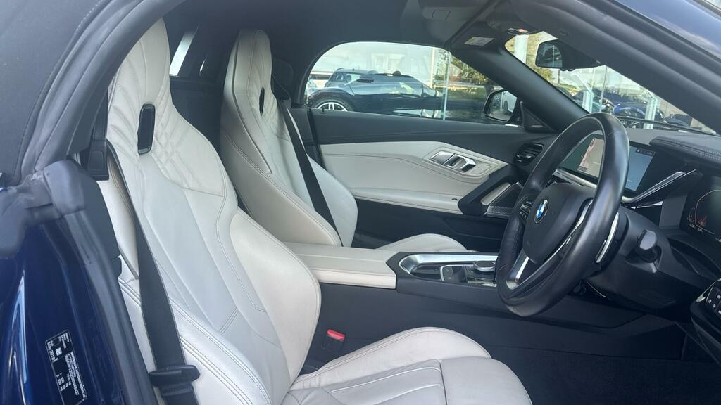 BMW Z4 Sdrive 30I M Sport Techplus Pack White #11