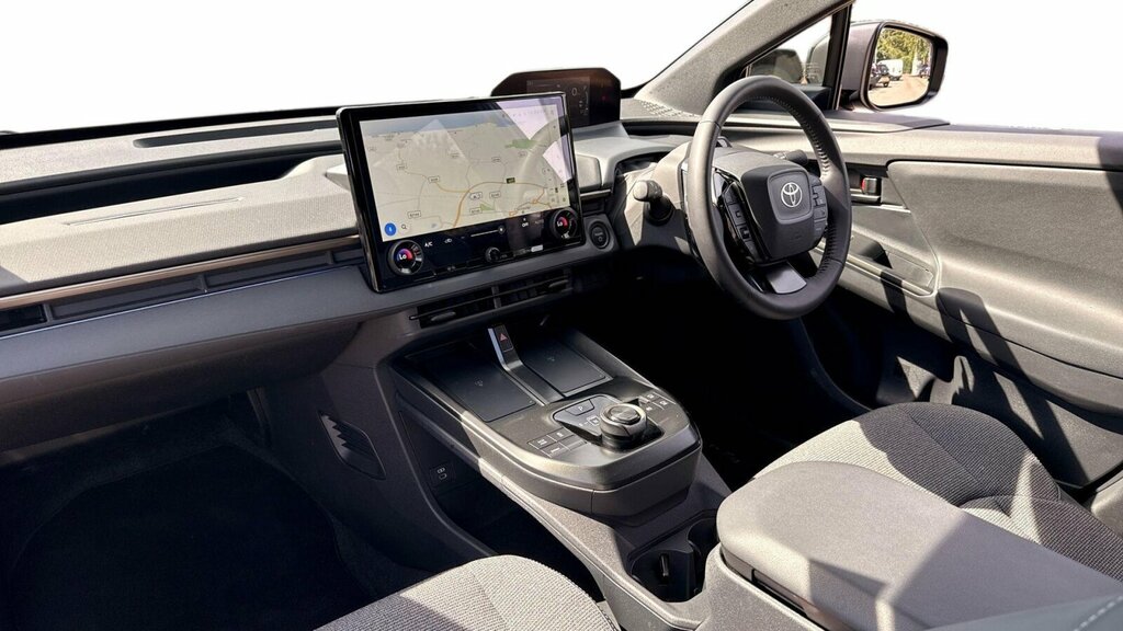 Toyota bZ4X 71.4Kwh Motion White #9