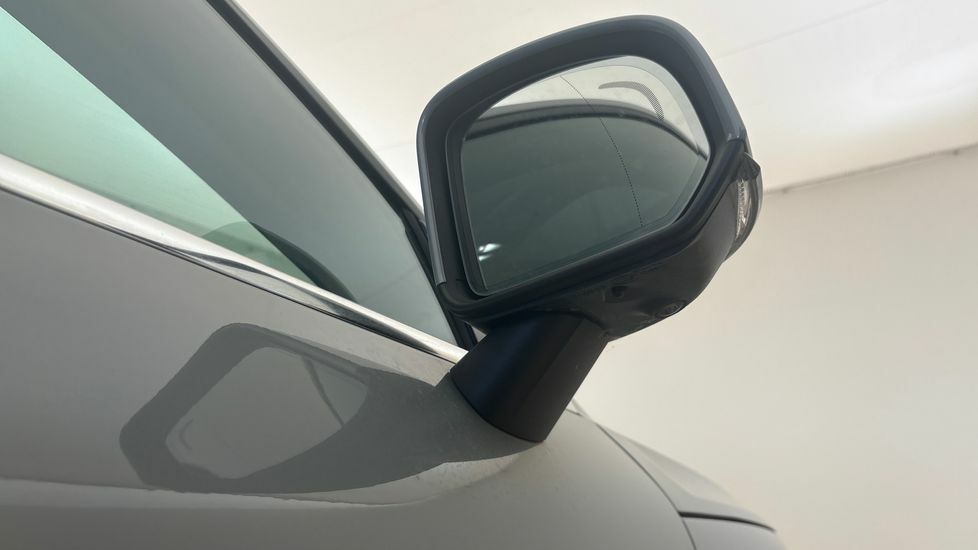 Volvo XC40 2.0 B3p Plus Dark White #21