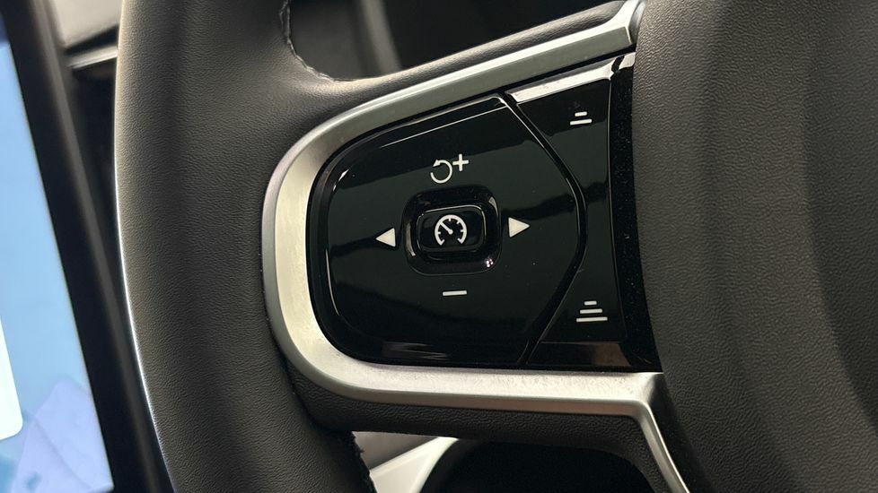 Volvo XC90 2.0 B5p Plus Dark Awd Geartronic #31