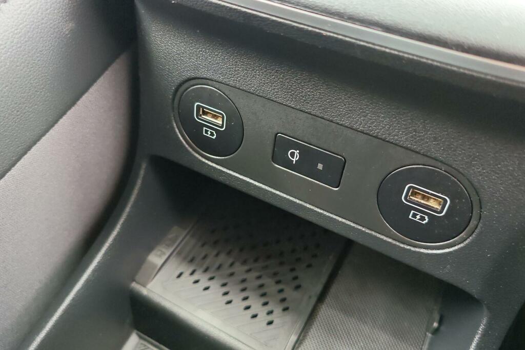 Hyundai Ioniq 5 Hatchback Black #46