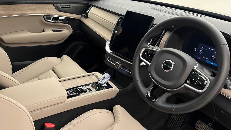 Volvo XC90 B5 P Awd Ultra Dark Blue #9