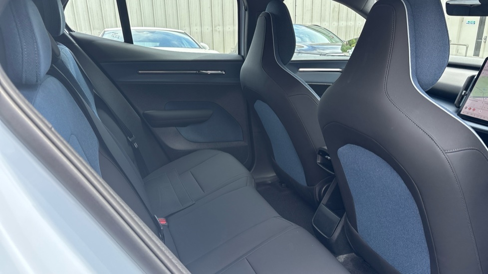 Volvo EX30 Plus, Single Motor Extended Range, Blue #6