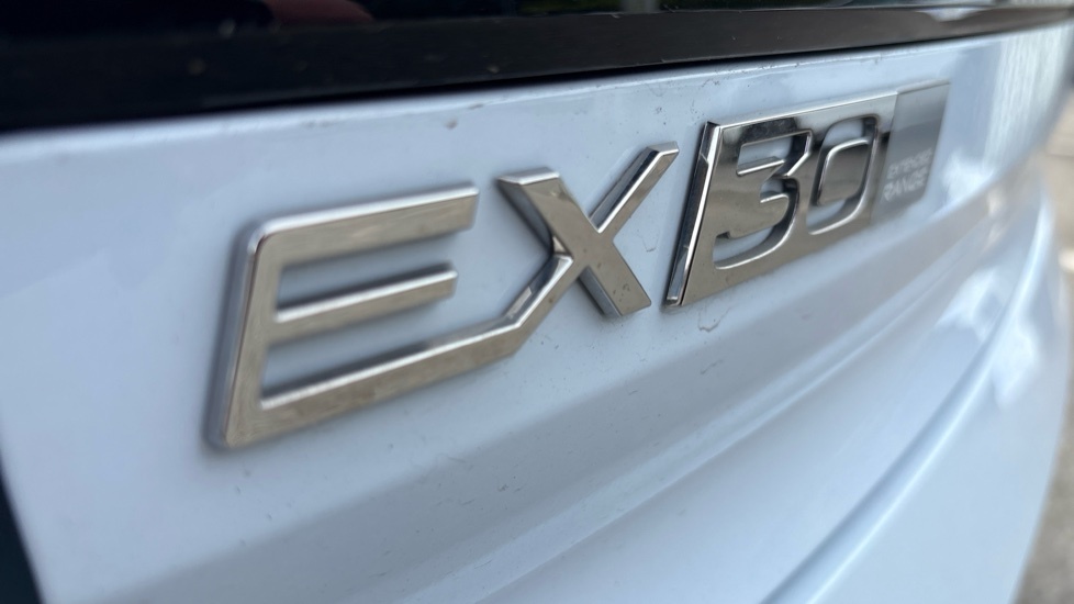 Volvo EX30 Plus, Single Motor Extended Range, Heat Black #34