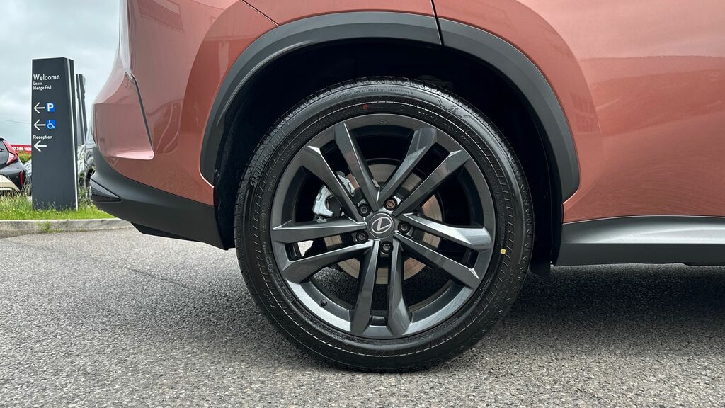 Lexus NX 450H 292 Takumi E-cvt Green #26