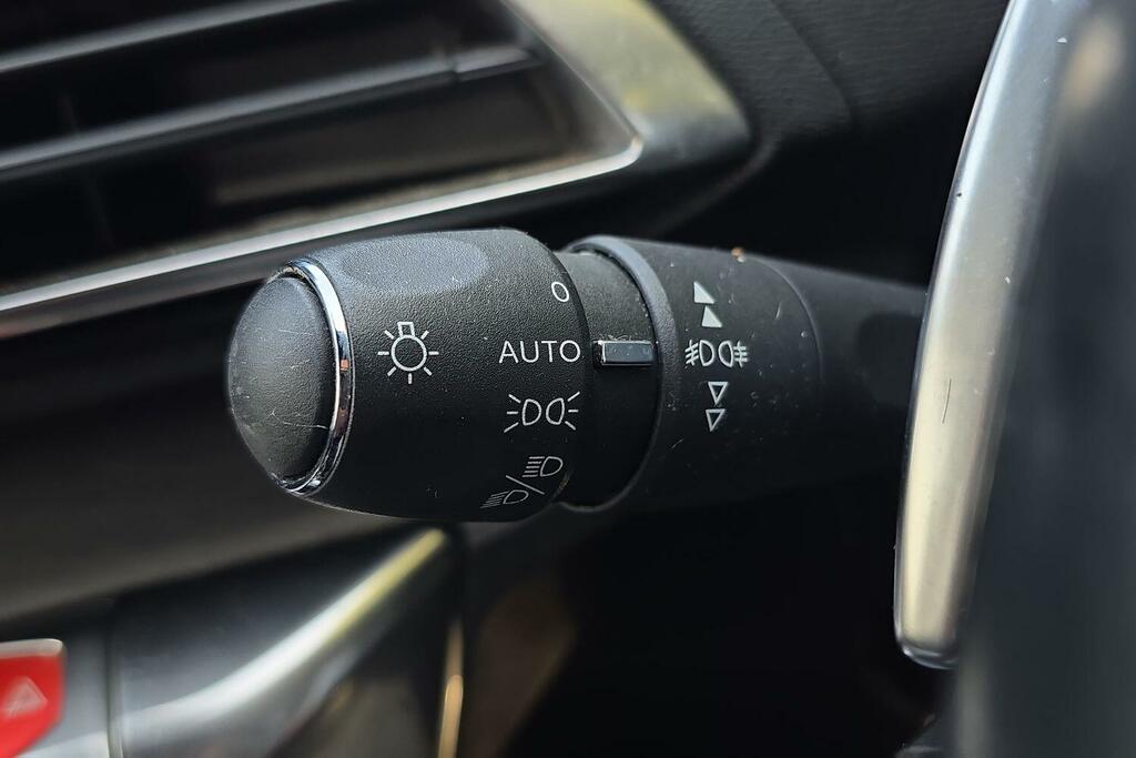Peugeot 3008 Puretech Allure Brown #37