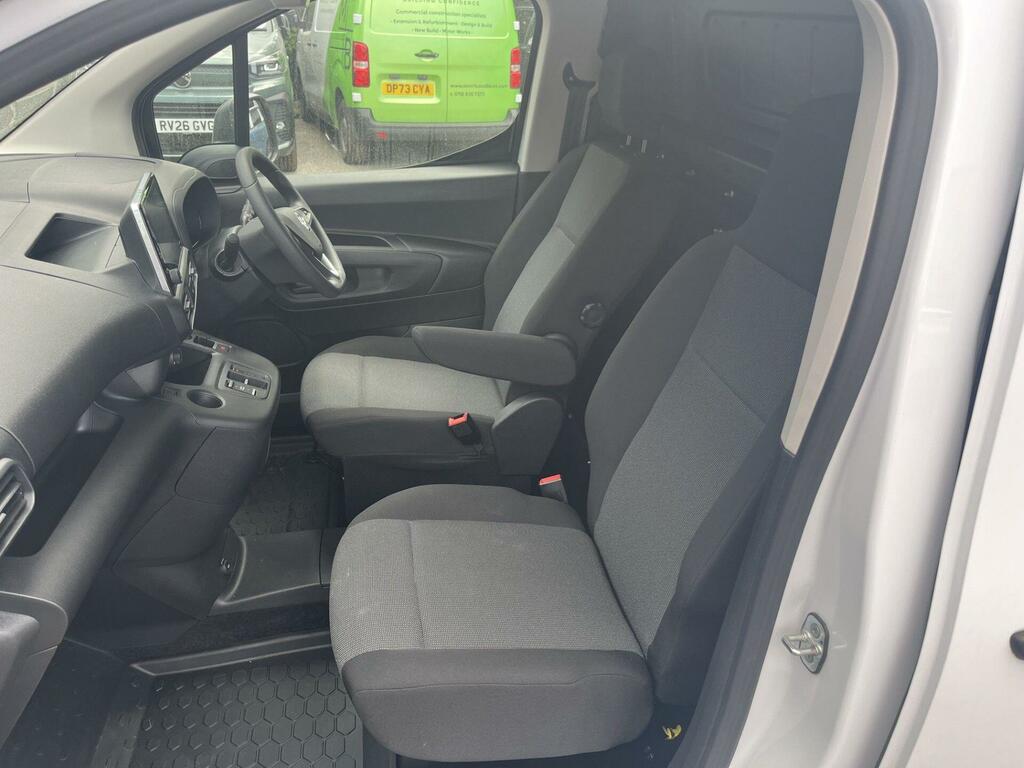Vauxhall Combo-e Life 2300 50Kwh Dynamic L1 H1 7.4Kw Charger White #6