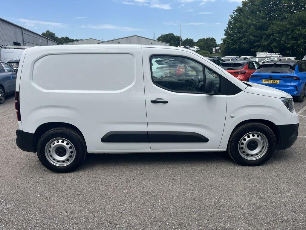 Vauxhall Combo-e Life Combo Life 100Kw Ultimate XL 50Kwh Estate Grey #10