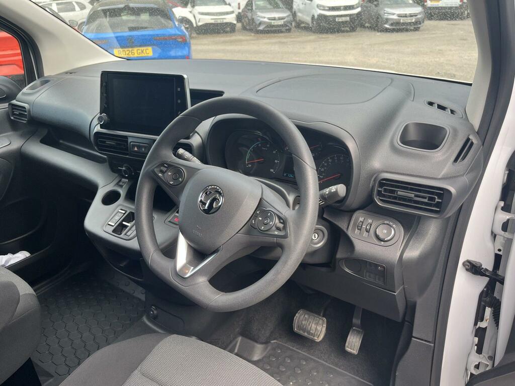 Vauxhall Combo-e Life Combo Life 100Kw Ultimate XL 50Kwh Estate Grey #12