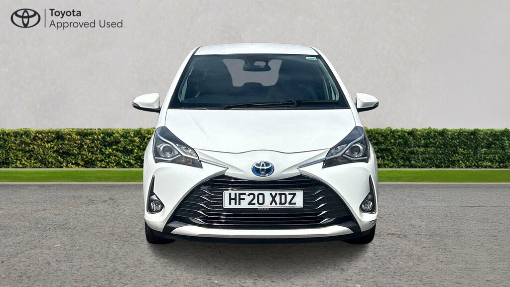 Toyota Yaris Yaris Excel Hev Cvt White #22