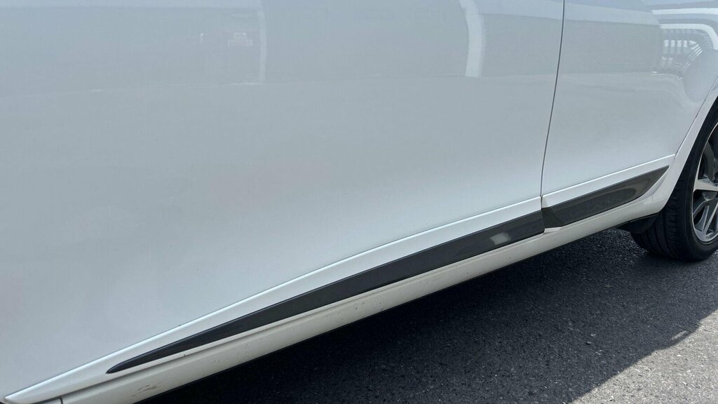 Toyota Yaris Yaris Excel Hev Cvt White #35